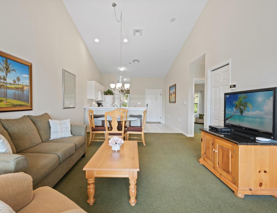 Lely Greenlinks Floor - On Golf Course, Minutes From Beaches, Downtown! Appartement North Naples