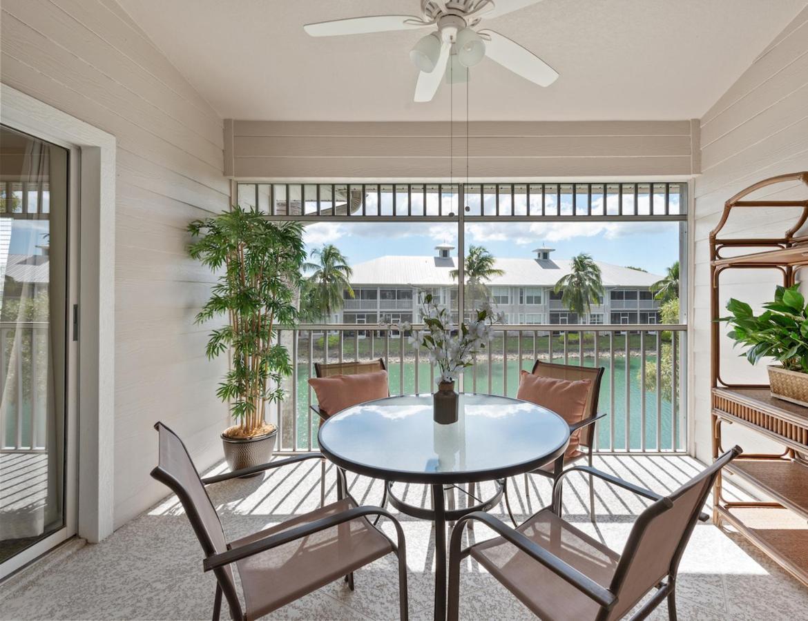Lely Greenlinks Floor - On Golf Course, Minutes From Beaches, Downtown! Appartement